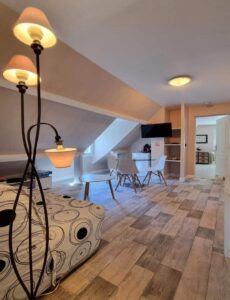 SALON ENTRE LES 2 CHAMBRES 2025